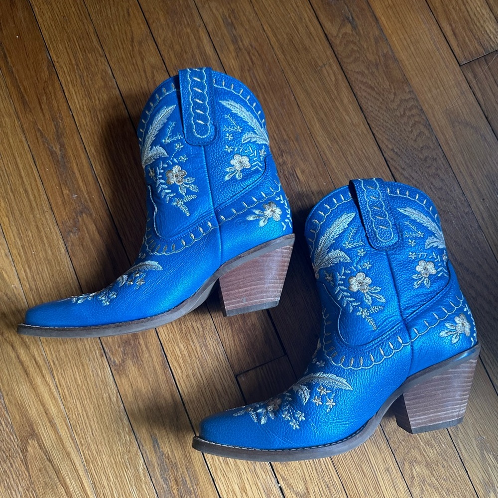 Dingo Primrose low cowboy boot in blue